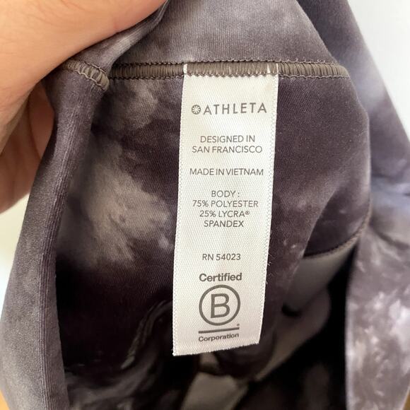 Athleta Salutation Stash Pocket II Capri Leggings in Gray Tie Dye Size XSP - Picture 9 of 11